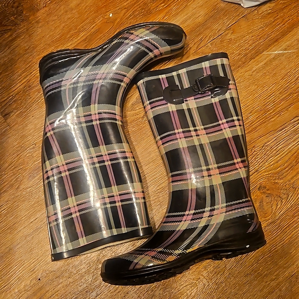 XAppeal Rain Boots Size 7 XAppeal Rain Boots Size 7